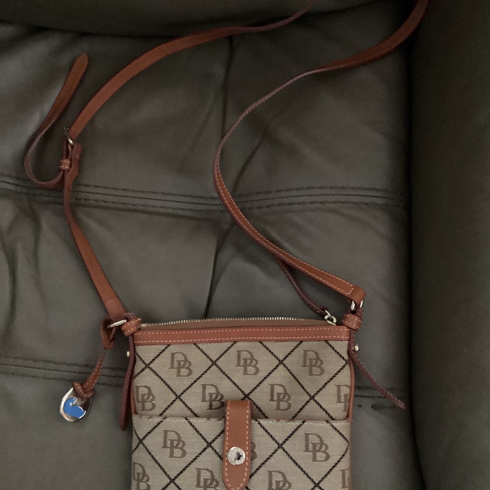 Cross body purse